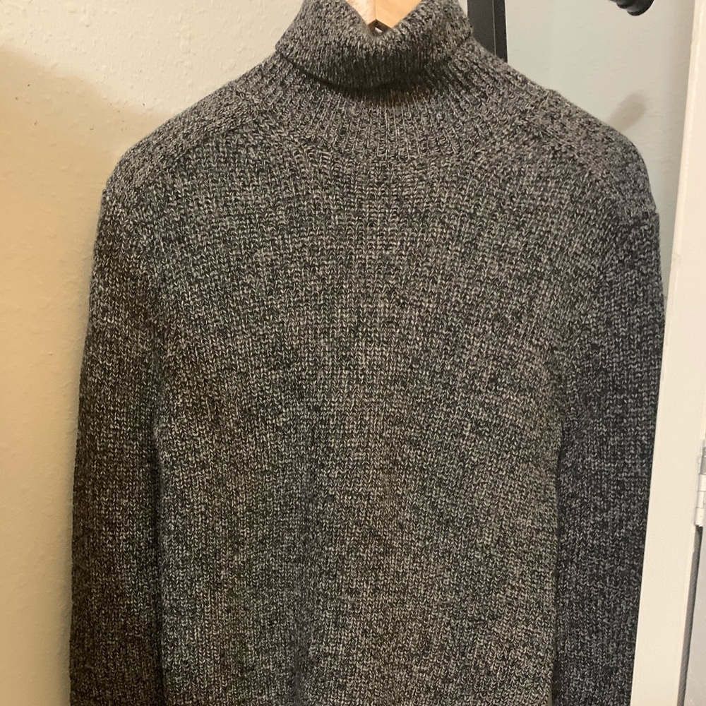 Theory sweater